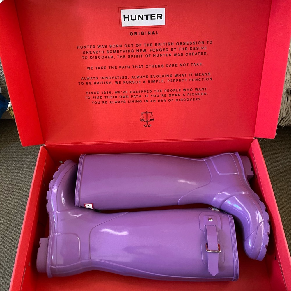 NWB!  Original Tall Gloss Hunter Boot (Purple)